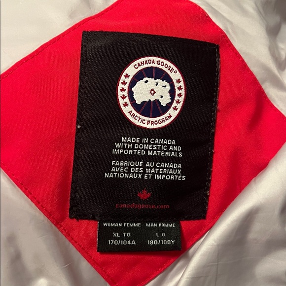 Men’s Canada Goose Red Chilliwack bomber jacket - Picture 6 of 10